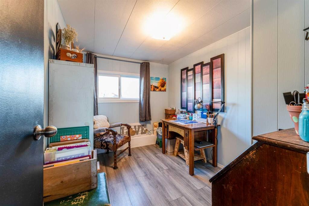 104 2Nd Street, Warner, AB - Indoor