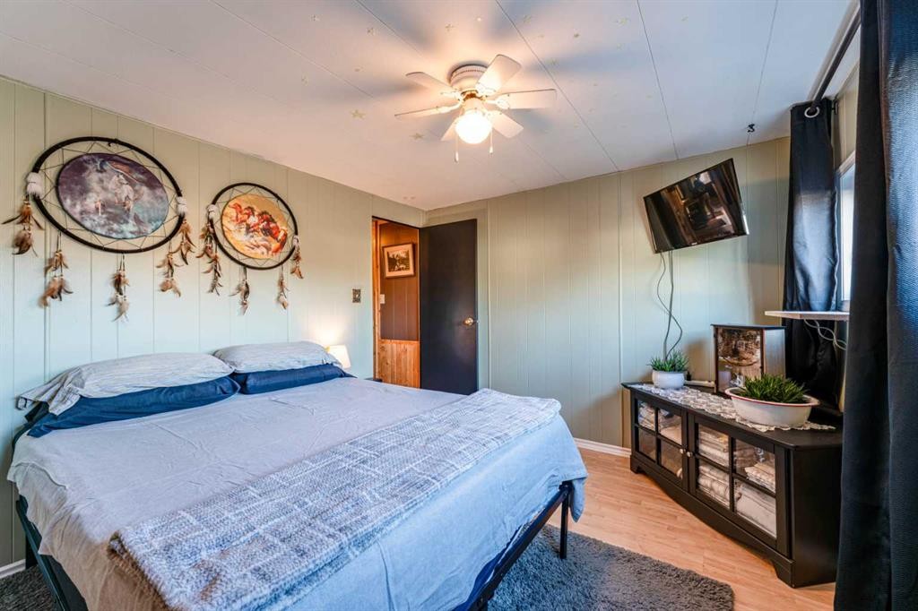 104 2Nd Street, Warner, AB - Indoor Photo Showing Bedroom