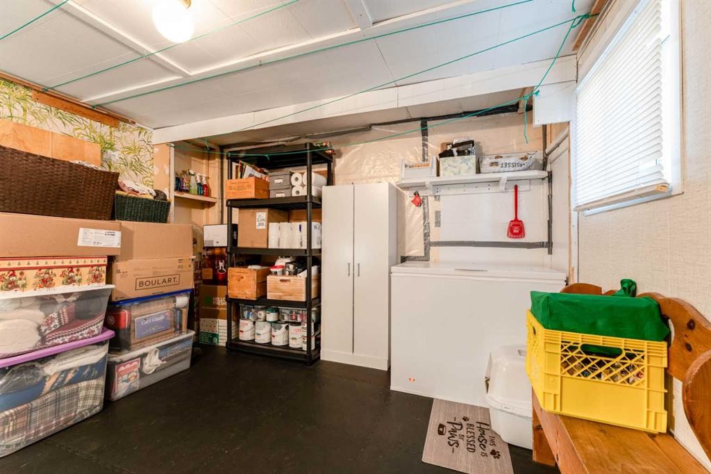 104 2Nd Street, Warner, AB - Indoor