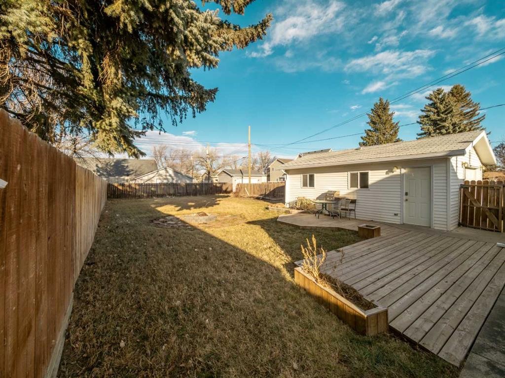 1708 21 Avenue, Coaldale, AB - Outdoor