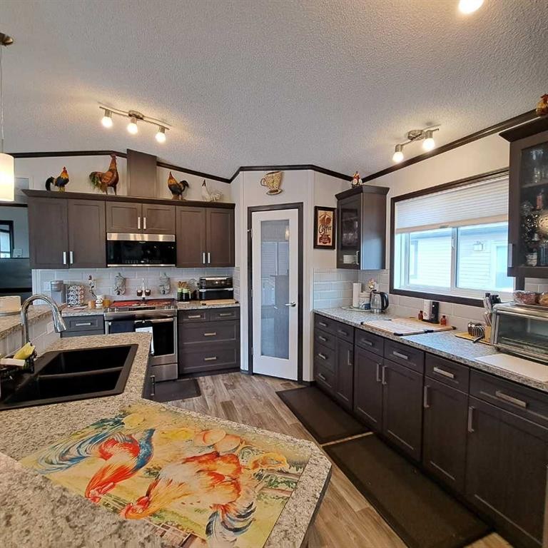 212 Engineer Avenue, Coaldale, AB