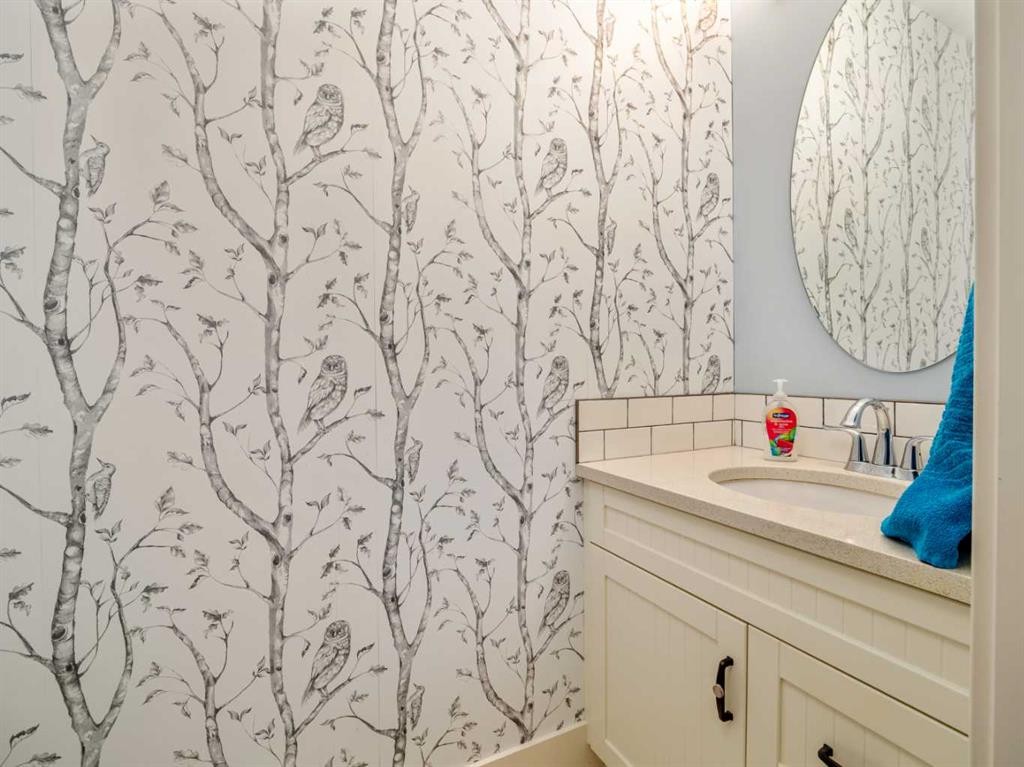 453 Westgate Crescent, Coaldale, AB - Indoor Photo Showing Bathroom