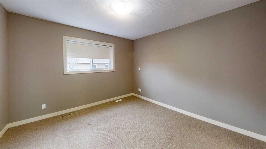 633 48 Avenue, Coalhurst, AB - Indoor Photo Showing Other Room