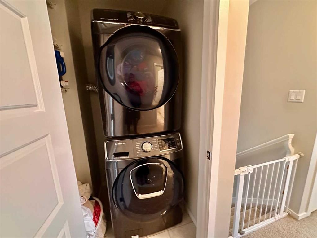 802 Miners Boulevard West, Lethbridge, AB - Indoor Photo Showing Laundry Room