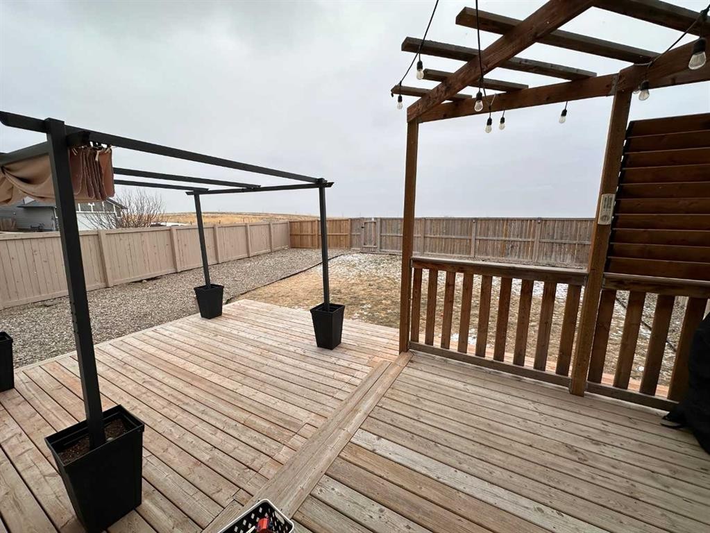 802 Miners Boulevard West, Lethbridge, AB - Outdoor With Exterior