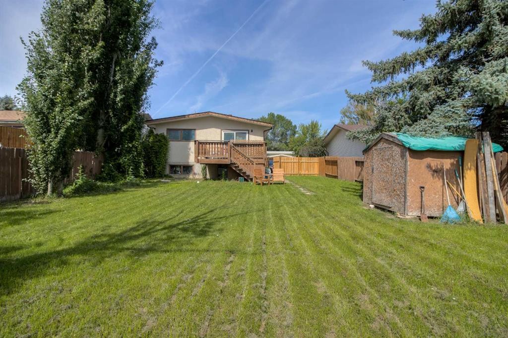 7 Cayuga Place West, Lethbridge, AB - Outdoor With Deck Patio Veranda