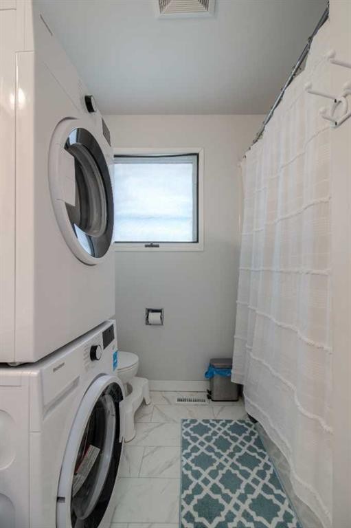 7 Cayuga Place West, Lethbridge, AB - Indoor Photo Showing Laundry Room