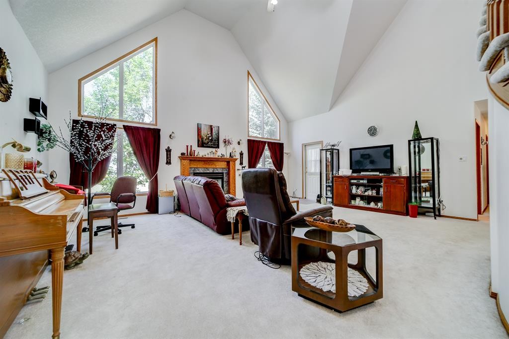 161078 Twp 132 Road, Vauxhall, AB - Indoor