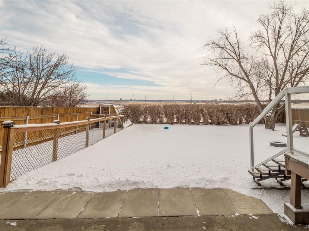 90 Chippewa Crescent West, Lethbridge, AB - Outdoor