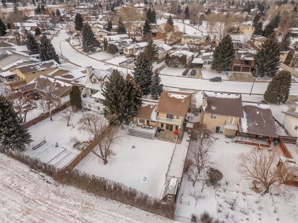 90 Chippewa Crescent West, Lethbridge, AB - Outdoor With View