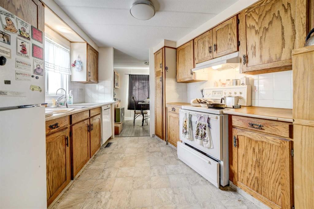 55-1410 43 Street South, Lethbridge, AB