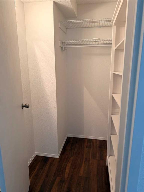 121-1237 4 Avenue South, Lethbridge, AB - Indoor With Storage