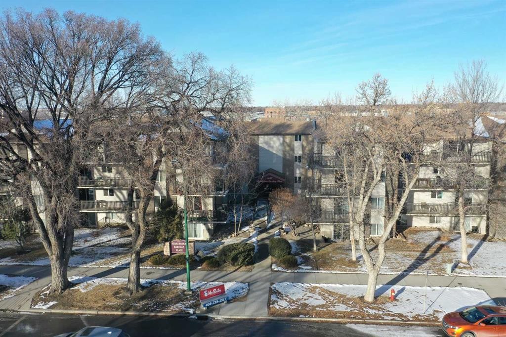 121-1237 4 Avenue South, Lethbridge, AB - Outdoor With View