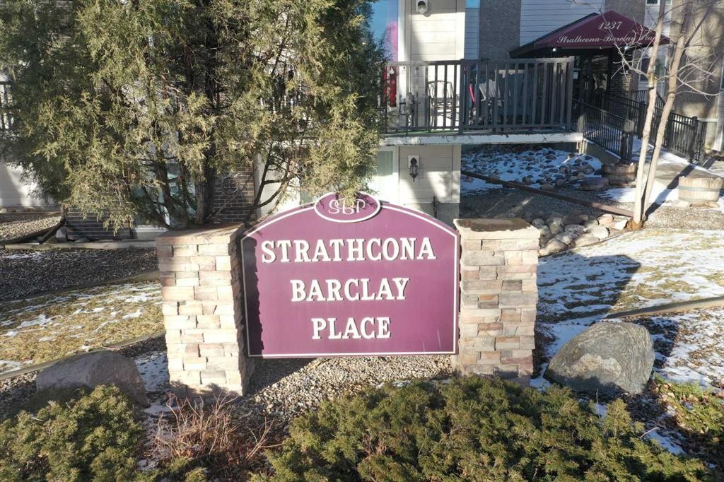 121-1237 4 Avenue South, Lethbridge, AB - Outdoor With Deck Patio Veranda