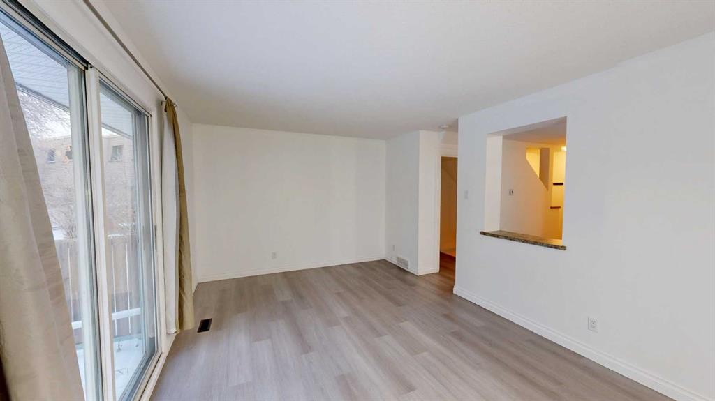 1-115 Lafayette Boulevard West, Lethbridge, AB - Indoor Photo Showing Other Room