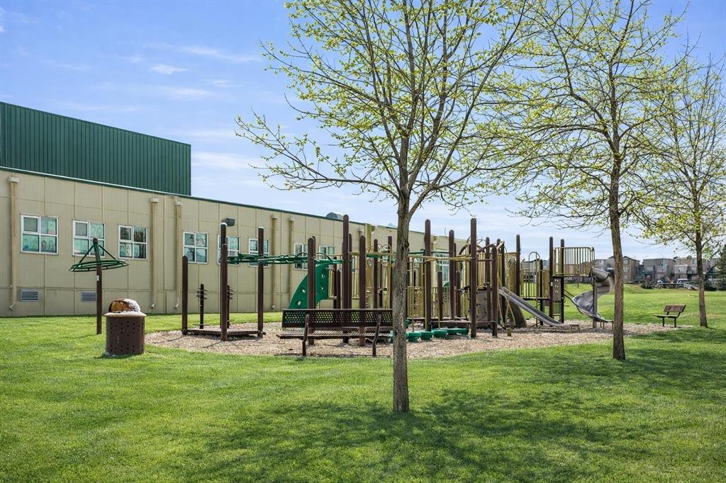 443 Everbrook Way Sw, Calgary, AB - Outdoor