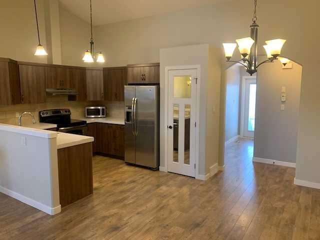 165 Lynx Road North, Lethbridge, AB