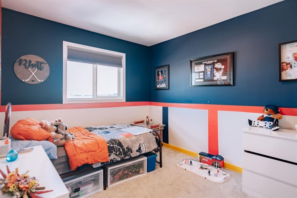 209 Blackwolf Place North, Lethbridge, AB - Indoor Photo Showing Bedroom