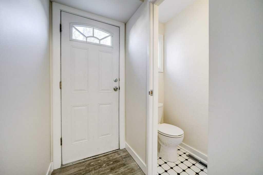 3511 Forestry Avenue South, Lethbridge, AB - Indoor Photo Showing Other Room