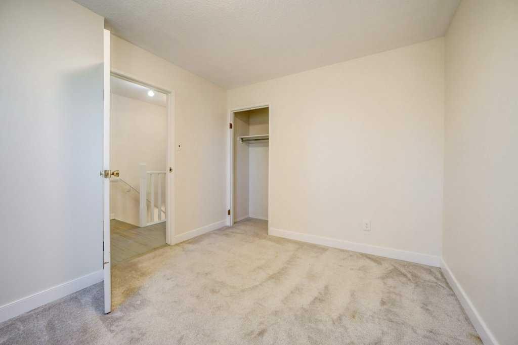 3511 Forestry Avenue South, Lethbridge, AB - Indoor Photo Showing Other Room