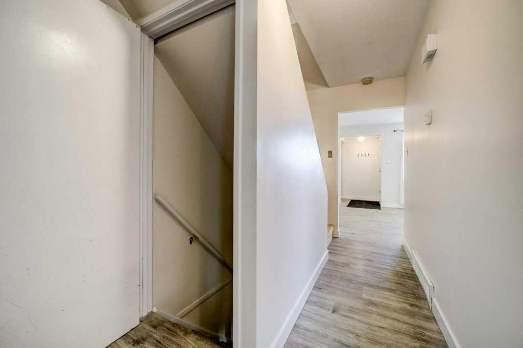 3511 Forestry Avenue South, Lethbridge, AB - Indoor Photo Showing Other Room