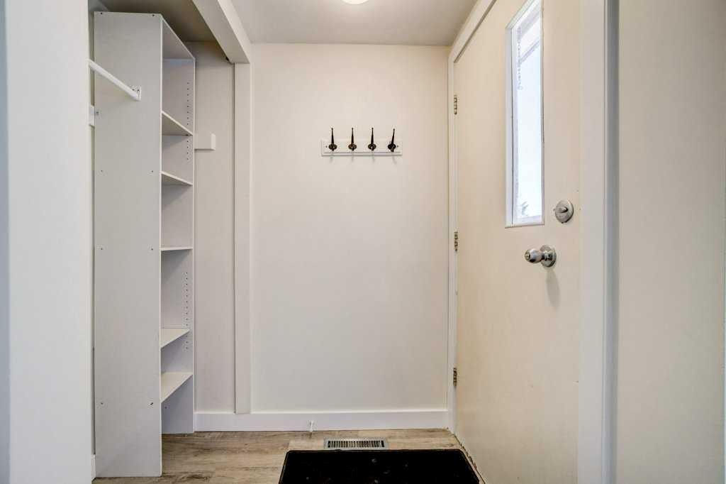 3511 Forestry Avenue South, Lethbridge, AB - Indoor Photo Showing Other Room