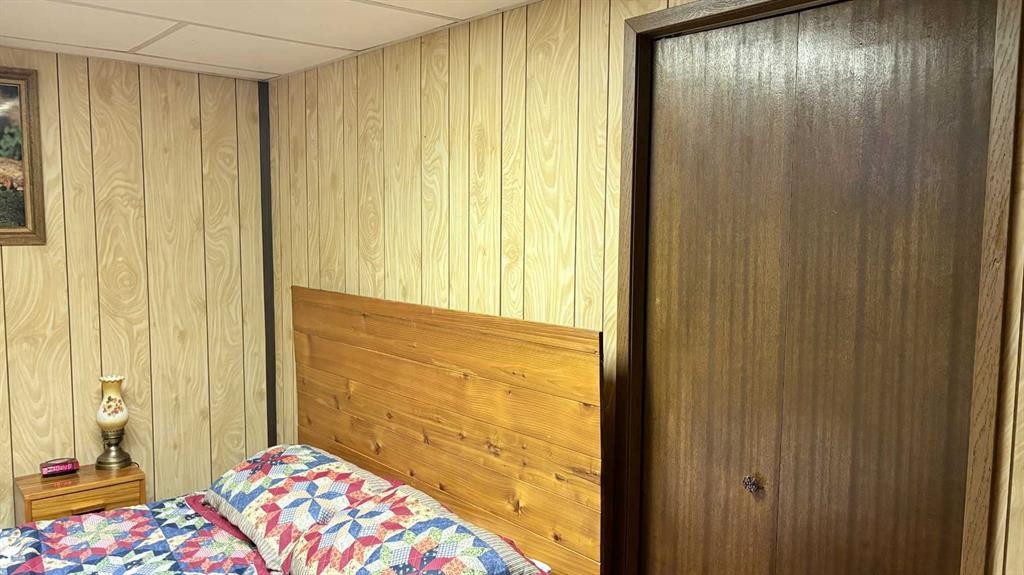 105 4Th Street West, Foremost, AB - Indoor Photo Showing Bedroom