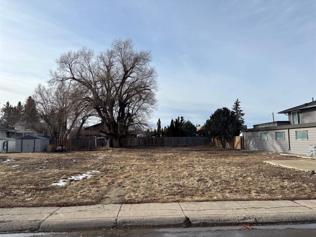 62 S 1 Street East, Magrath, AB