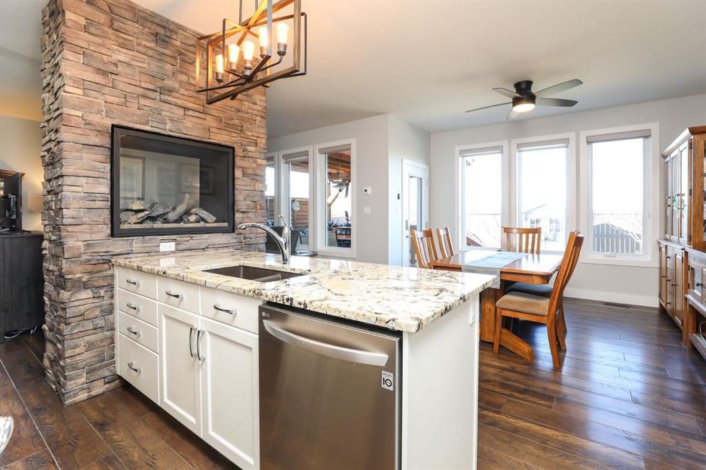 127 Westgate Drive, Coaldale, AB