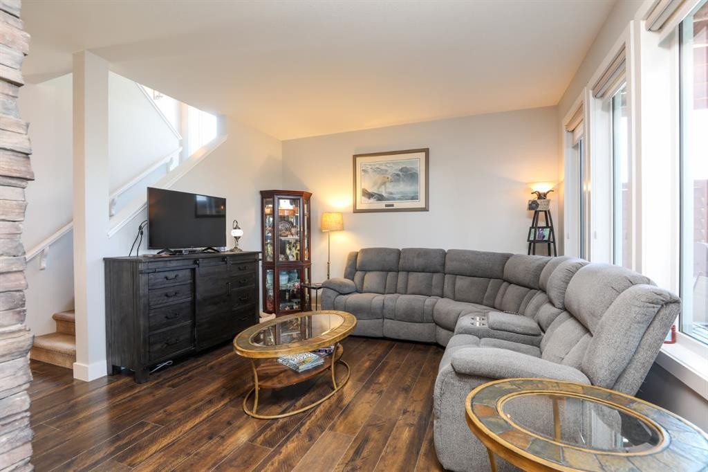 127 Westgate Drive, Coaldale, AB