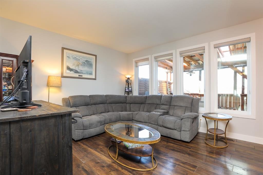 127 Westgate Drive, Coaldale, AB