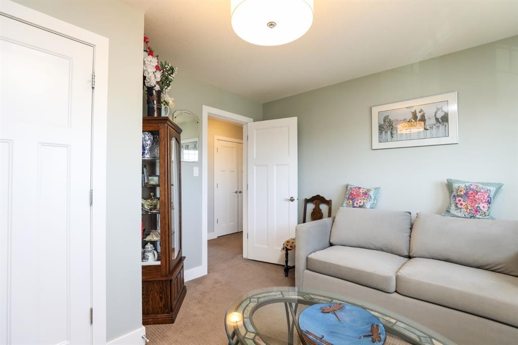 127 Westgate Drive, Coaldale, AB