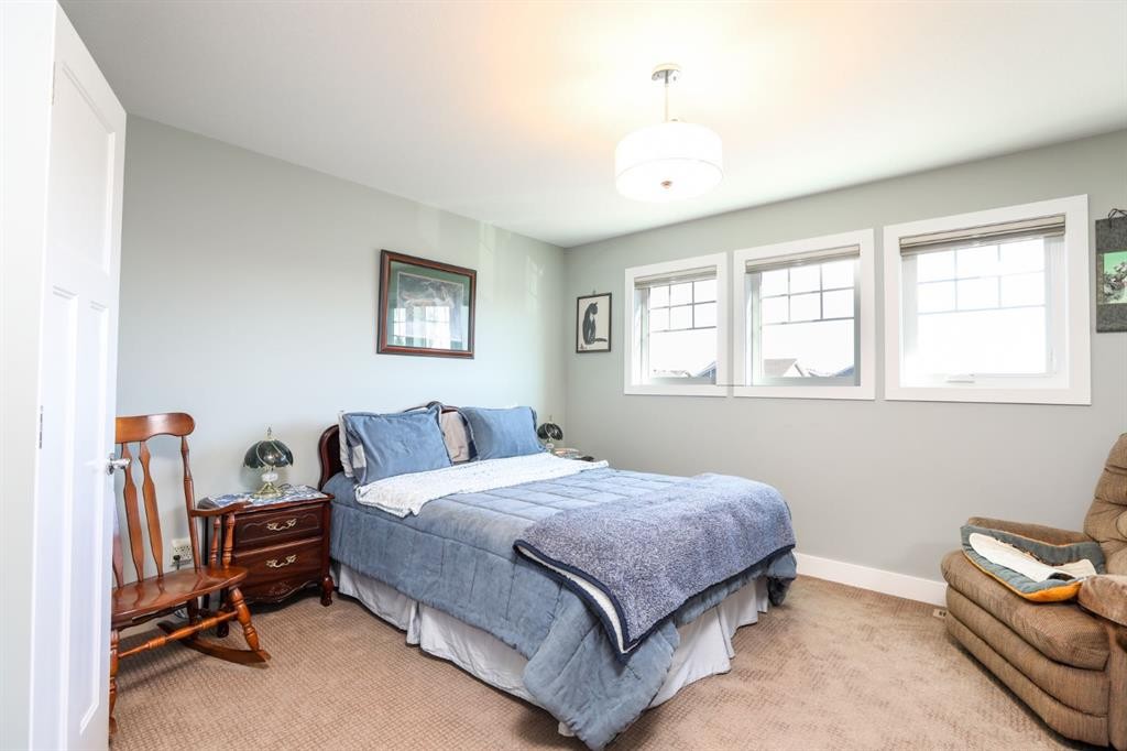 127 Westgate Drive, Coaldale, AB