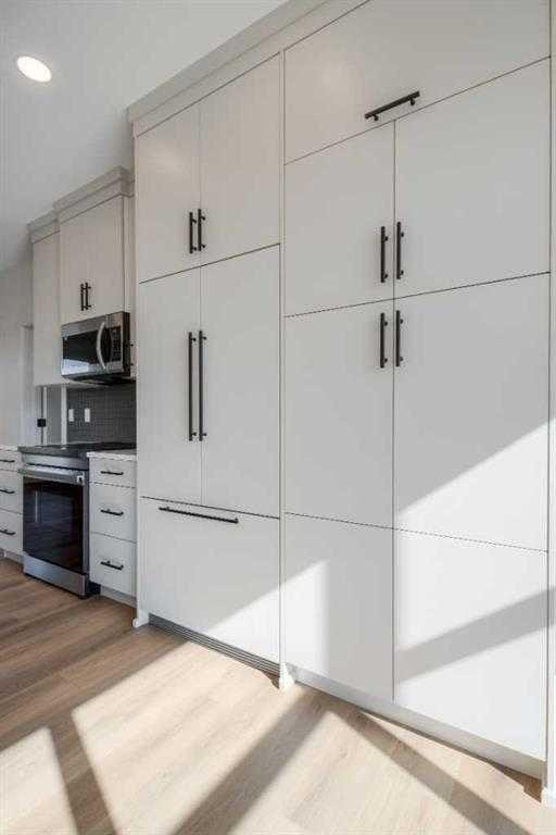 8603 25 Avenue, Coleman, AB - Indoor Photo Showing Kitchen
