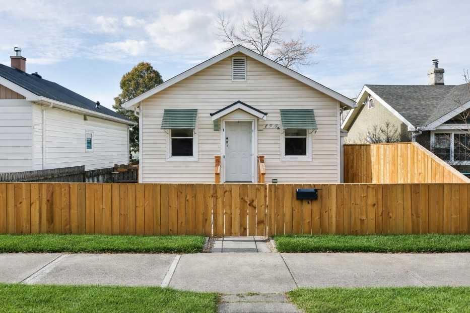 140 20 Street North, Lethbridge, AB