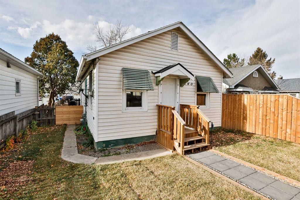 140 20 Street North, Lethbridge, AB