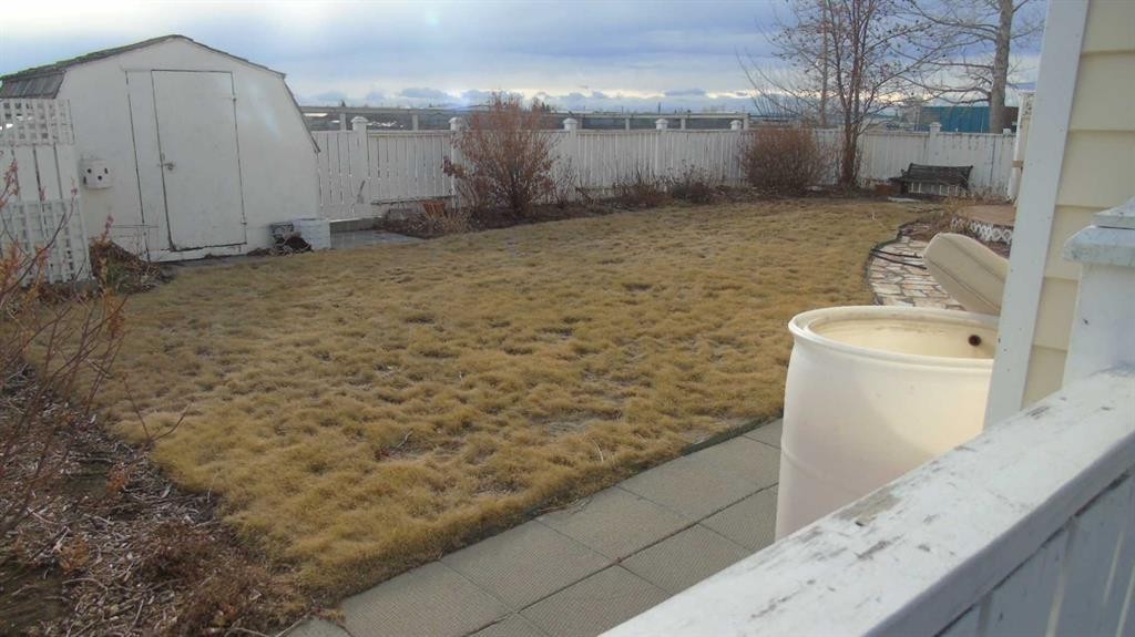 1604 7A Avenue, Fort Macleod, AB - Outdoor