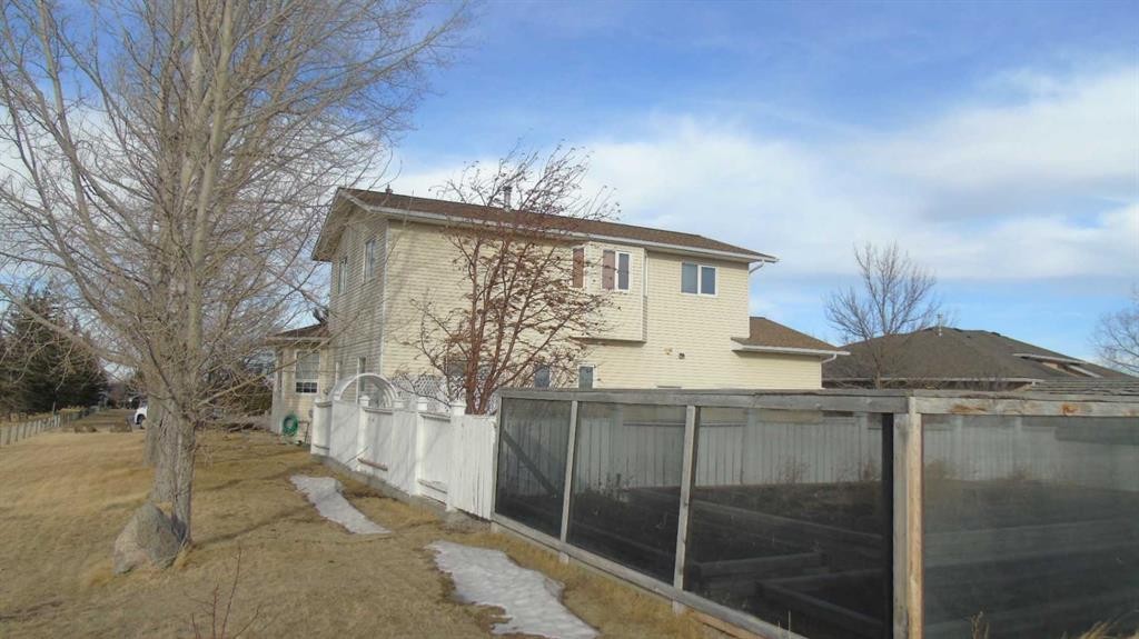 1604 7A Avenue, Fort Macleod, AB - Outdoor