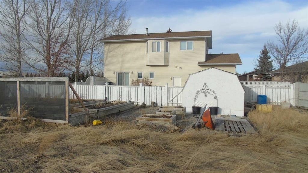 1604 7A Avenue, Fort Macleod, AB - Outdoor