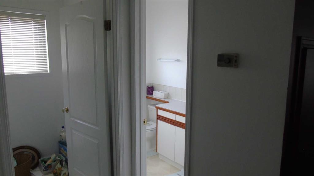 1604 7A Avenue, Fort Macleod, AB - Indoor