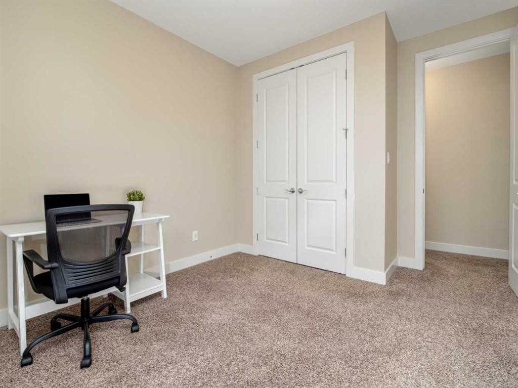 18 Northlander Road West, Lethbridge, AB - Indoor Photo Showing Office