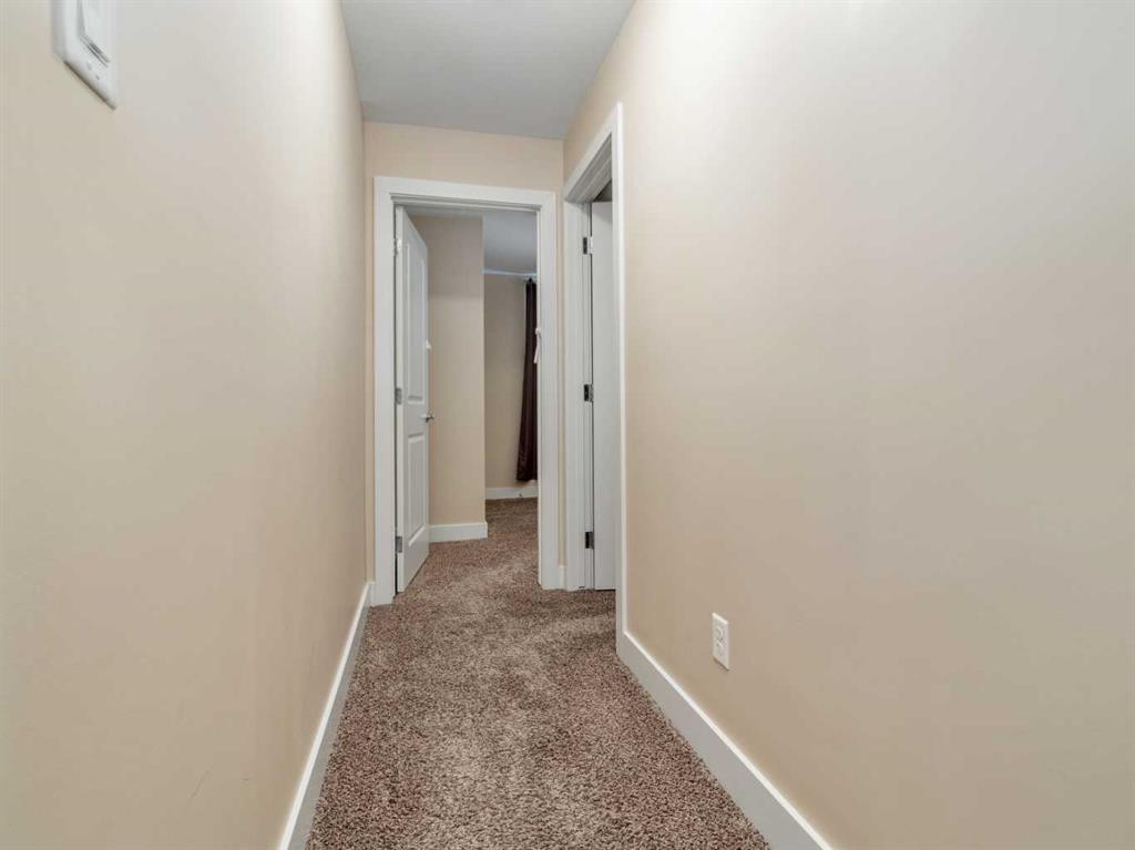 18 Northlander Road West, Lethbridge, AB - Indoor Photo Showing Other Room