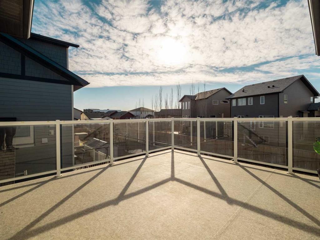 18 Northlander Road West, Lethbridge, AB - Outdoor