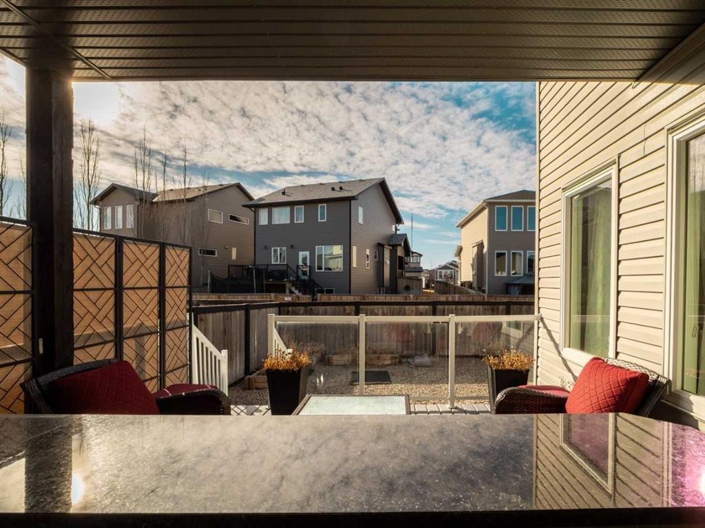 18 Northlander Road West, Lethbridge, AB - Outdoor