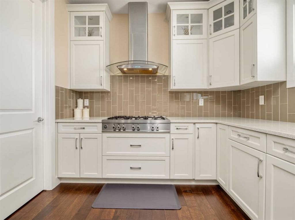 18 Northlander Road West, Lethbridge, AB - Indoor Photo Showing Kitchen