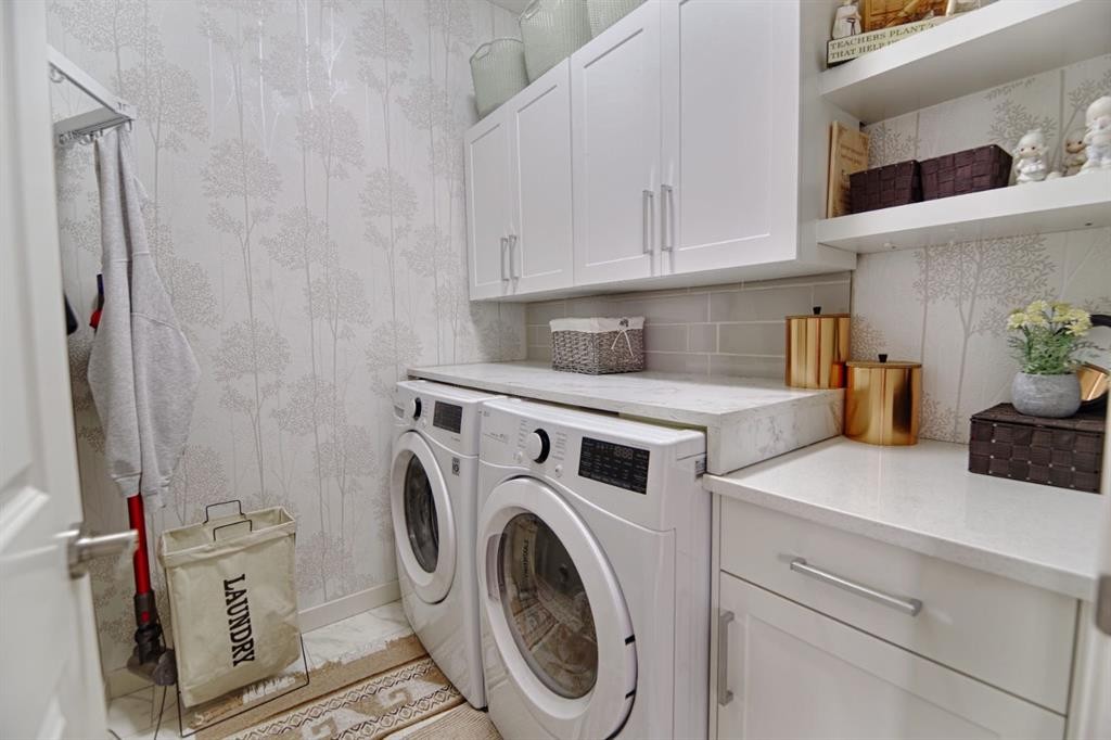 1000 Atlantic Lookout West, Lethbridge, AB - Indoor Photo Showing Laundry Room