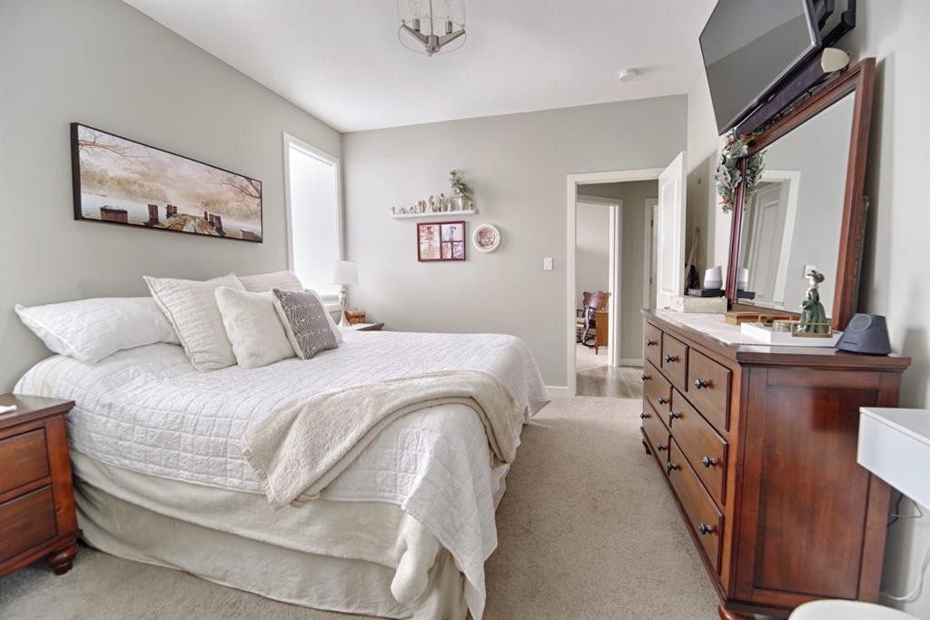 1000 Atlantic Lookout West, Lethbridge, AB - Indoor Photo Showing Bedroom
