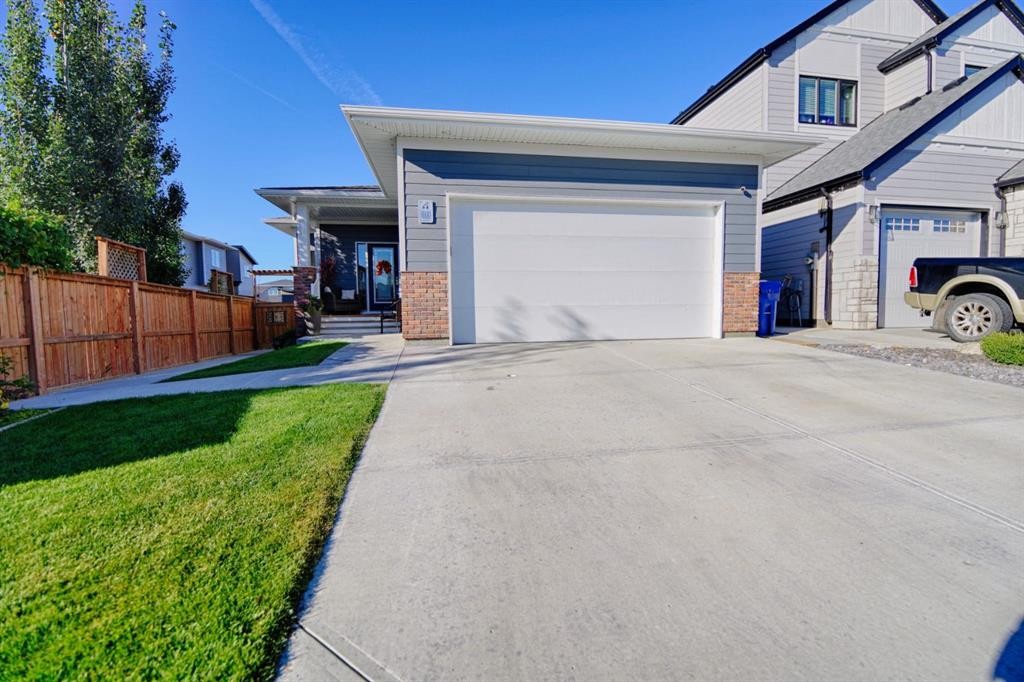 1000 Atlantic Lookout West, Lethbridge, AB - Outdoor