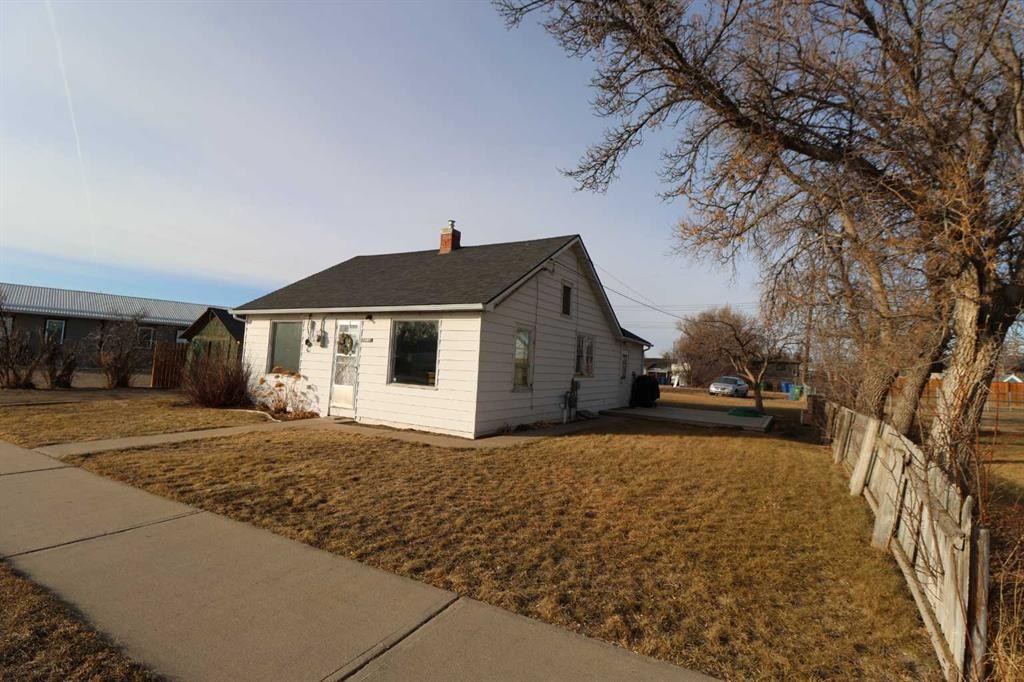 5009 41 Ave, Taber, AB - Outdoor