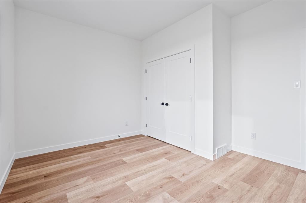 383 Caledonia Boulevard West, Lethbridge, AB - Indoor Photo Showing Other Room